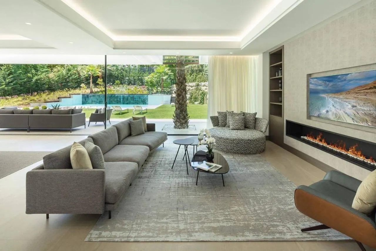 Newly Built 6 Bdrm Luxury Villa In Nueva Andalucia Marbella 0*,