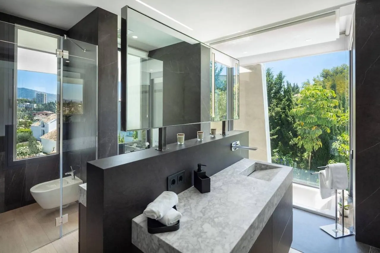 Newly Built 6 Bdrm Luxury Villa In Nueva Andalucia Marbella Apartment